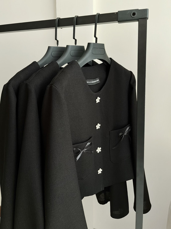 مانتو شکوفه نمای جلو