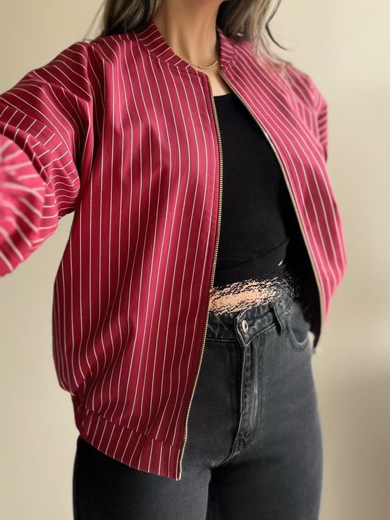 بامبر جکت آلبالو نمای جلو